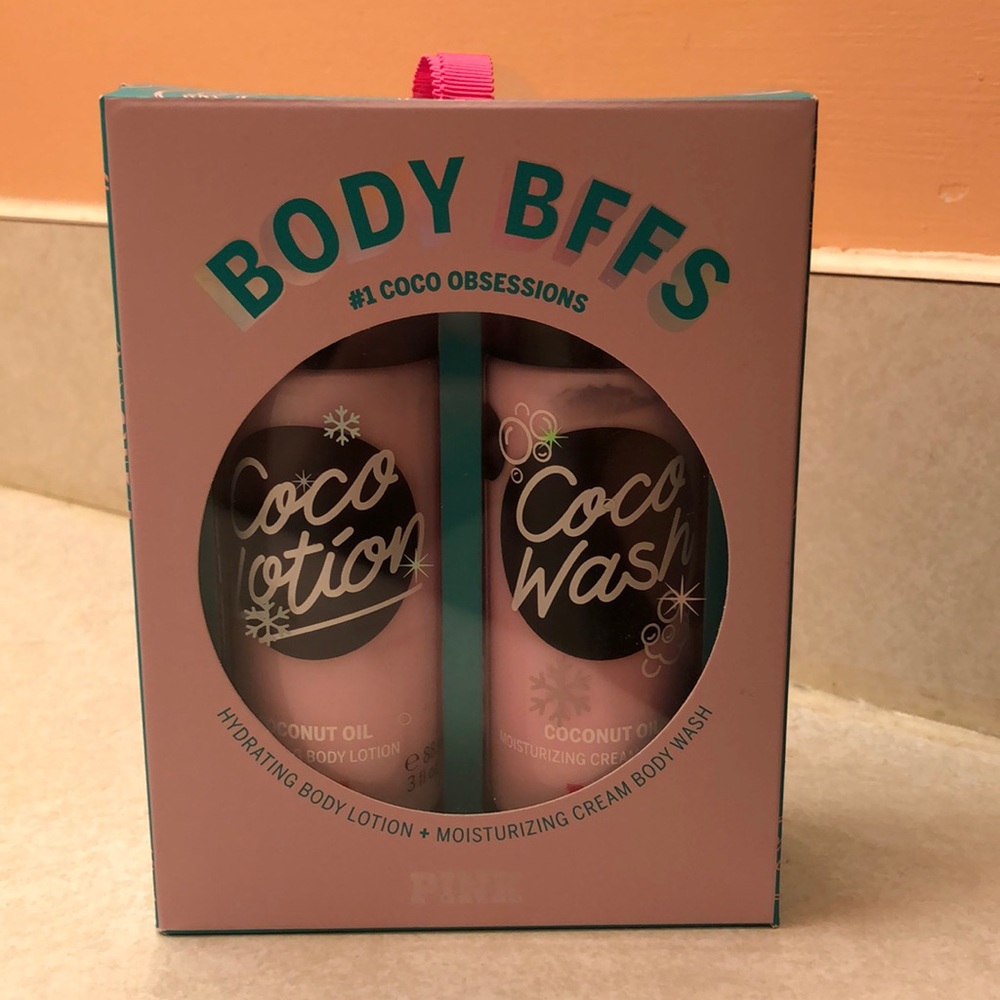 PINK CocoLotion Body wash/lotion gift set